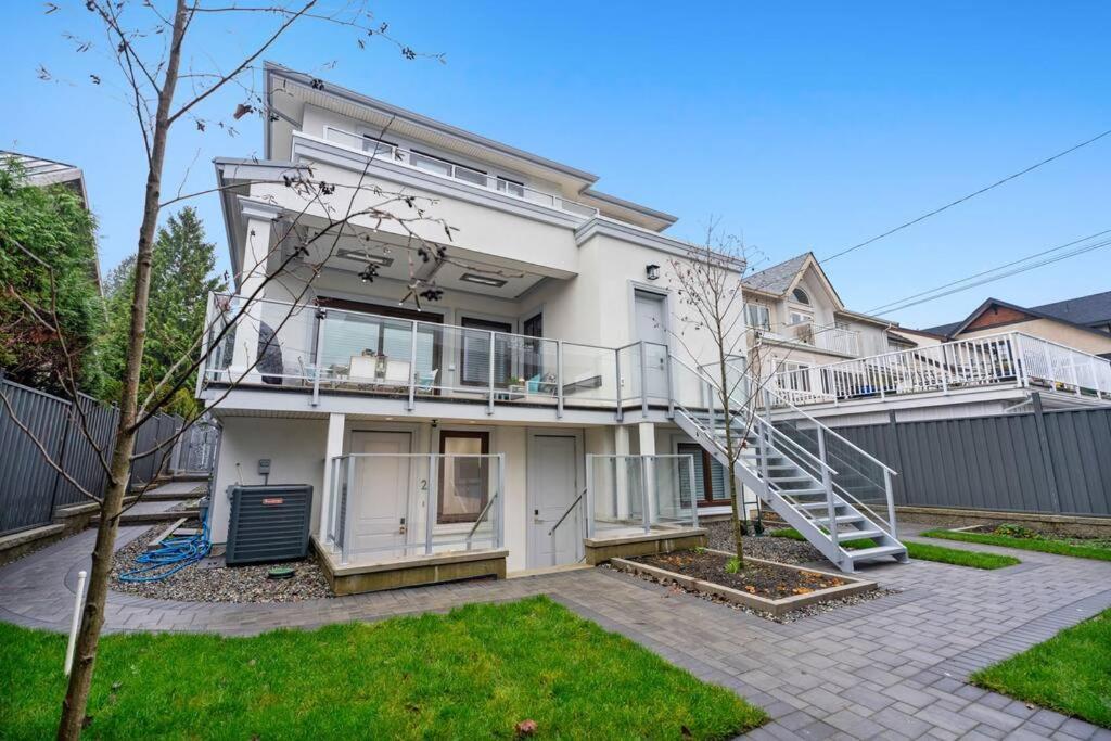 Brand New 2 Bedroom Point Grey Getaway Vancouver Exterior foto